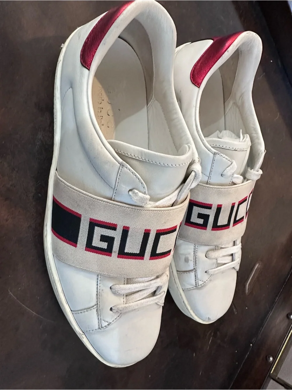 Gucci White Leather Sneakers with Logo Strap